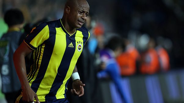 Rize'de Sarı Kanarya'nın kolu kanadı kırık: 3-0 Rize'de Sarı Kanarya'nın kolu kanadı kırık: 3-0