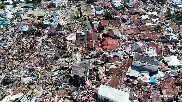 Número de mortos na Indonésia supera os 840 Número de mortos na Indonésia supera os 840