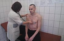 Σταματάει την απεργία πείνας ο Όλεγκ Σεντσόφ