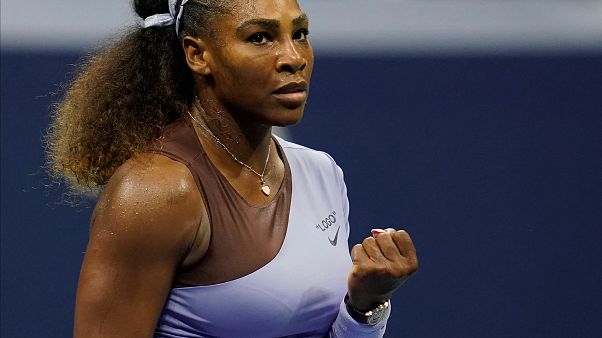 VİDEO | Serena Williams meme kanserine dikkat çekmek için soyundu VİDEO | Serena Williams meme kanserine dikkat çekmek için soyundu