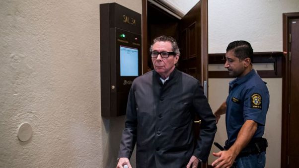 İsveç nobelin ertelenmesine neden olan Fransız fotoğrafçıyı tecavüzden suçlu buldu İsveç nobelin ertelenmesine neden olan Fransız fotoğrafçıyı tecavüzden suçlu buldu