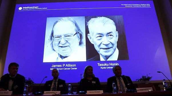Le Nobel de médecine décerné à un duo américano-japonais pour leurs recherches sur le cancer Le Nobel de médecine décerné à un duo américano-japonais pour leurs recherches sur le cancer