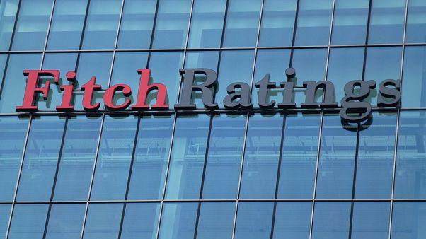 Fitch 20 Türk bankasının notunu düşürdü, görünüm negatif Fitch 20 Türk bankasının notunu düşürdü, görünüm negatif