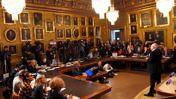 Nobel Fizik ödülünün sahipleri belli oldu Nobel Fizik ödülünün sahipleri belli oldu