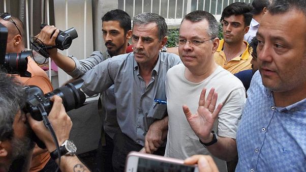 Rahip Brunson'ın ev hapsinin kaldırılması için AYM'ye başvuru Rahip Brunson'ın ev hapsinin kaldırılması için AYM'ye başvuru