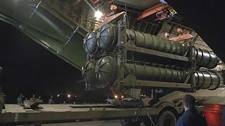نظام S-300 الصاروخي الروسي يصل إلى سوريا - وزارة الدفاع الروسية