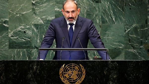 Ermenistan Parlamentosu erken seçimi engelledi; Başbakan Paşinyan istifa kararı aldı Ermenistan Parlamentosu erken seçimi engelledi; Başbakan Paşinyan istifa kararı aldı
