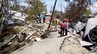 Sismo e tsunami: Balanço de vítimas ultrapassa os 1400 mortos