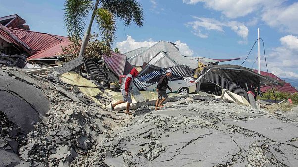 Catástrofe en Indonesia: “Todo lo que había en las tiendas ha sido saqueado” Catástrofe en Indonesia: “Todo lo que había en las tiendas ha sido saqueado”