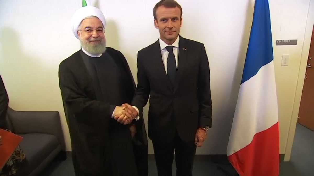 لماذا تزداد حدة التوتر بين إيران وفرنسا؟