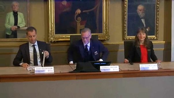 Fehérjekutatásért hárman kapják a kémiai Nobel-díjat Fehérjekutatásért hárman kapják a kémiai Nobel-díjat