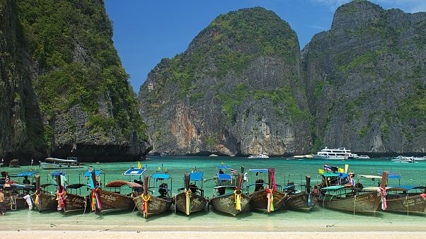 Günlük 5 bin turistin ziyaretiyle zarar gören plaj kendini yenilemesi için süresiz kapatıldı Günlük 5 bin turistin ziyaretiyle zarar gören plaj kendini yenilemesi için süresiz kapatıldı