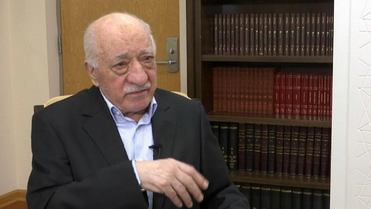 Pensilvanya'da Gülen'in kaldığı yerleşkeden silahlı kişiye uyarı ateşi