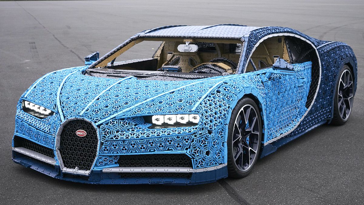 Paris Otomobil Fuarı'da LEGO'dan Bugatti Chiron