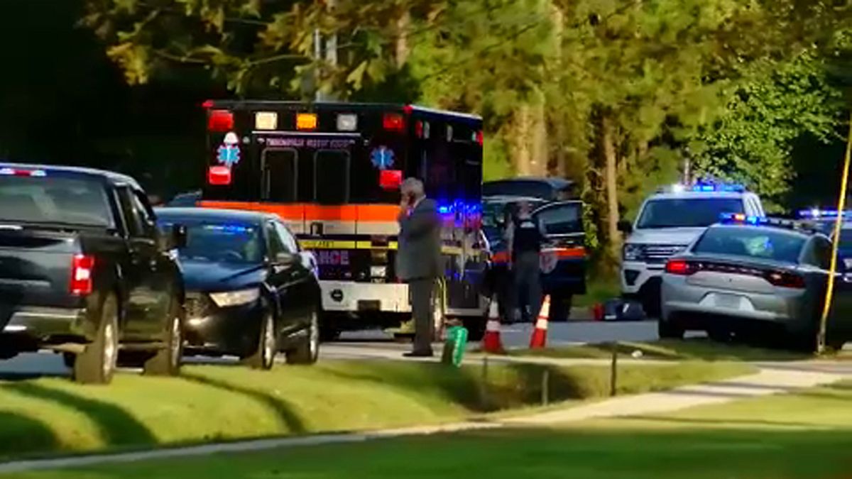 Otthonából lőtt rendőrökre egy férfi Dél-Karolinában