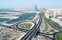  صحيفة: 10 مليارات دولار للبحرين مقدمة من الكويت والإمارات والسعودية 