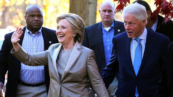 Hillary ve Bill Clinton çiftinin evliliği oyun oluyor Hillary ve Bill Clinton çiftinin evliliği oyun oluyor