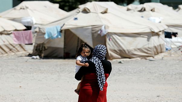 العفو الدولية: لا أمان للاجئات في مخيمات اليونان .. حتى داخل دورات المياه العفو الدولية: لا أمان للاجئات في مخيمات اليونان .. حتى داخل دورات المياه