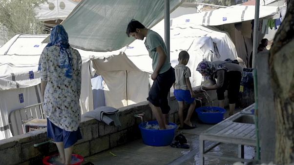 Amnistia Internacional responsabiliza UE pela situação dos refugiados na Grécia Amnistia Internacional responsabiliza UE pela situação dos refugiados na Grécia