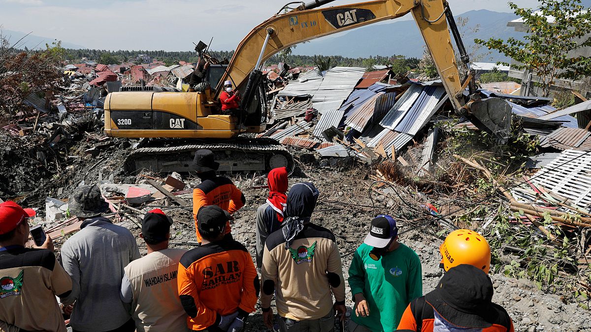 Endonezya'da depremde can kaybı bin 500'ü geçti