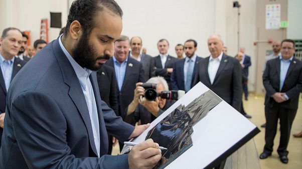 محمد بن سلمان خلال زيارته لشركة الصناعات الحربية الأمريكية لوكهيد مارتن محمد بن سلمان خلال زيارته لشركة الصناعات الحربية الأمريكية لوكهيد مارتن