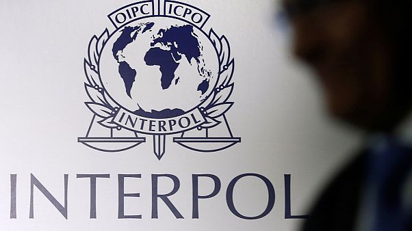 Kayıplara karışan başkanını bulamayan Interpol gerçek bir polis gücü mü? Kayıplara karışan başkanını bulamayan Interpol gerçek bir polis gücü mü?