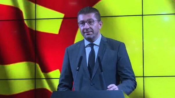 Μιτσικόσκι προς Ζάεφ: «Αποκήρυξε τις Πρέσπες και πάμε σε εκλογές» Μιτσικόσκι προς Ζάεφ: «Αποκήρυξε τις Πρέσπες και πάμε σε εκλογές»