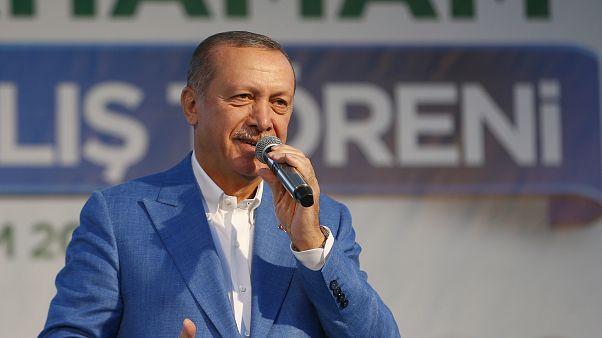 Erdoğan: Teröre bulaşanlar sandıktan çıkarsa kayyum atarız Erdoğan: Teröre bulaşanlar sandıktan çıkarsa kayyum atarız