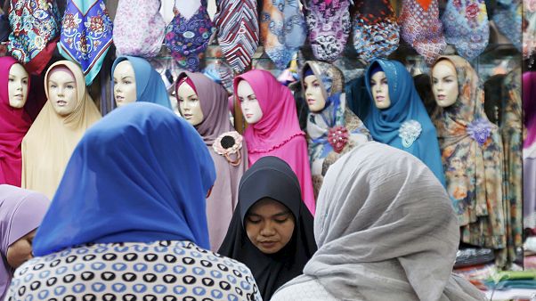 Kadın vaize: Başörtüsüne cinsellik yüklendi, Allah için giyinmiyorlar Kadın vaize: Başörtüsüne cinsellik yüklendi, Allah için giyinmiyorlar