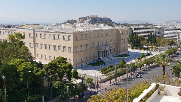 Μεθυσμένος οδηγός σταμάτησε με το όχημά του στο προαύλιο της Βουλής Μεθυσμένος οδηγός σταμάτησε με το όχημά του στο προαύλιο της Βουλής