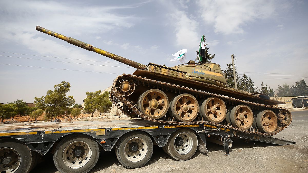 İdlib'de ağır silahların cephe hattından çekme işlemi tamamladı