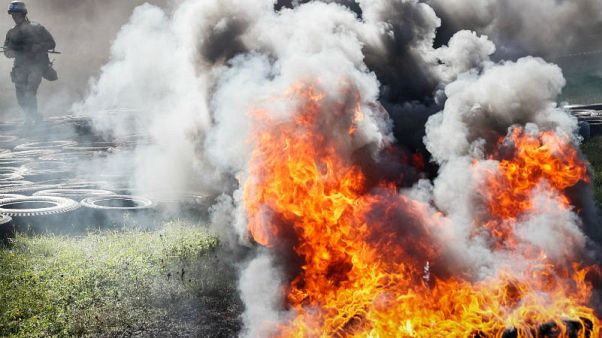 Ukrayna'da mühimmat deposunda patlama: Binlerce kişi tahliye edildi Ukrayna'da mühimmat deposunda patlama: Binlerce kişi tahliye edildi