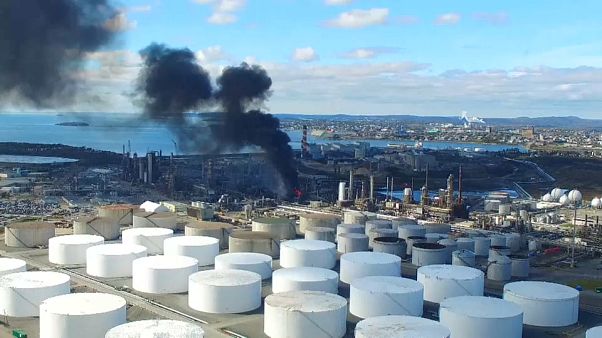 Explosion et incendie dans une raffinerie au Canada Explosion et incendie dans une raffinerie au Canada