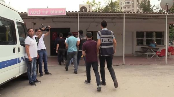 اعتقال عشرات المشتبهين بصلتهم بحزب العمال الكردستاني في تركيا اعتقال عشرات المشتبهين بصلتهم بحزب العمال الكردستاني في تركيا