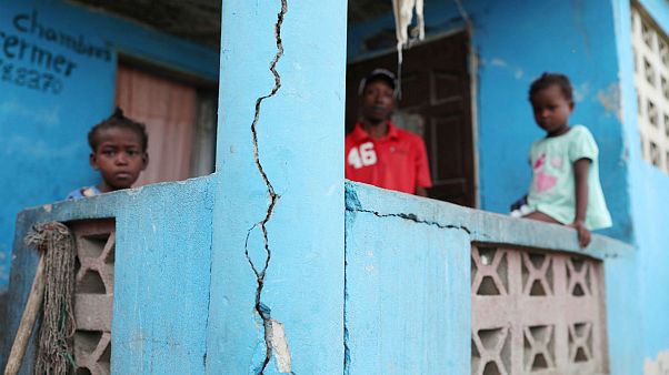 Haiti depreminde ölenlerin sayısı 17'ye yükseldi Haiti depreminde ölenlerin sayısı 17'ye yükseldi