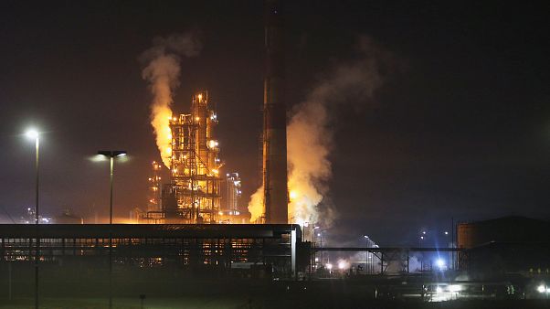 Bosna Hersek'te rafineri patlaması: 1 ölü, 9 yaralı Bosna Hersek'te rafineri patlaması: 1 ölü, 9 yaralı