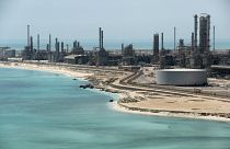 Sube el precio del petróleo en medio de tensiones entre EE.UU. y Arabia Saudí