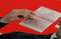اليابان أولا والعراق أخيرا في تصنيف جوازات السفر.. اعرف ترتيب بلدك