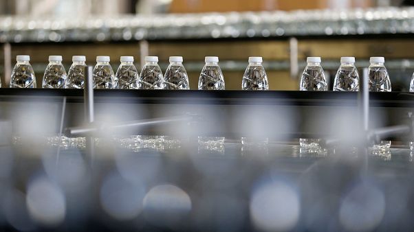 Ue: Plastica monouso, Europarlamento estende lista divieti Ue: Plastica monouso, Europarlamento estende lista divieti