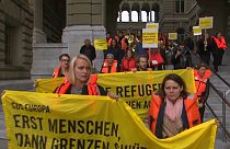 "Аквариусу - швейцарский флаг!"