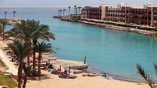 "فحص شامل" لفنادق الغردقة المصرية في أعقاب وفاة سائحين بريطانيين