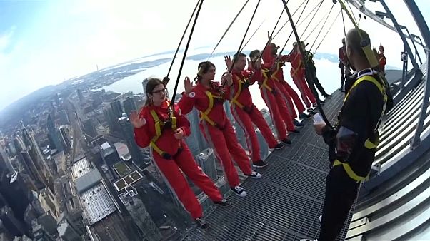 Kanada: 553 metre yükseklikte vatandaşlık yemin töreni Kanada: 553 metre yükseklikte vatandaşlık yemin töreni
