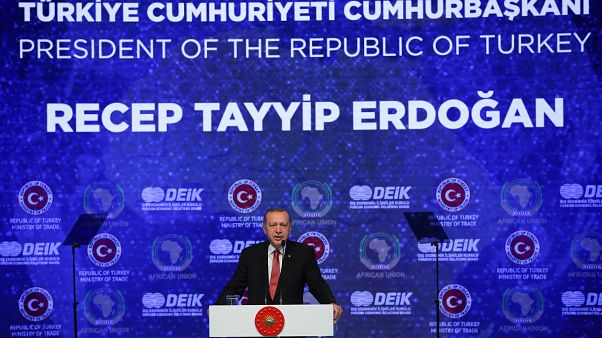 Erdoğan'dan kamuda tasarruf mesajı: Vatandaşların ihtiyaçlarına hizmet etmeyen projeler olmayacak Erdoğan'dan kamuda tasarruf mesajı: Vatandaşların ihtiyaçlarına hizmet etmeyen projeler olmayacak