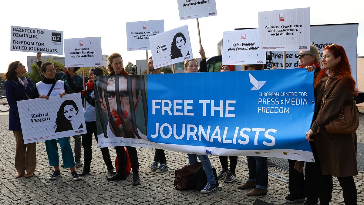 Sınır Tanımayan Gazeteciler: AB Türkiye’nin göçmenlerle ilgili şantajına boyun eğmesin
