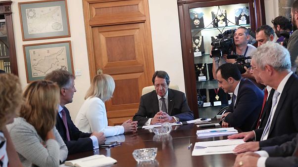 Κυπριακό: Συνάντηση μεταξύ των δύο ηγετών θα διευθετήσουν τα Ηνωμένα Έθνη Κυπριακό: Συνάντηση μεταξύ των δύο ηγετών θα διευθετήσουν τα Ηνωμένα Έθνη