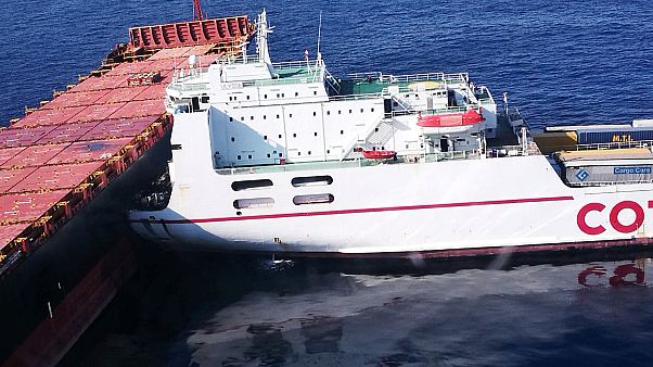 Corse : les deux navires désencastrés Corse : les deux navires désencastrés