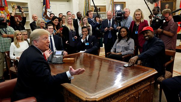 Kanye West ve Trump buluşmasında yaşanan 5 'gerçeküstü' an Kanye West ve Trump buluşmasında yaşanan 5 'gerçeküstü' an