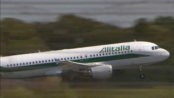Una newco per rilanciare Alitalia Una newco per rilanciare Alitalia