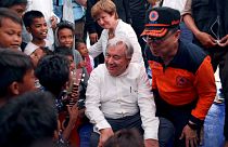 Indonesia: Guterres visita zone tsunami e assicura sostegno Onu