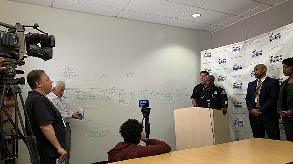 العثور على جثث 11 رضيعا مخبأة في دار جنازات سابقة بمدينة ديترويت الأمريكية العثور على جثث 11 رضيعا مخبأة في دار جنازات سابقة بمدينة ديترويت الأمريكية